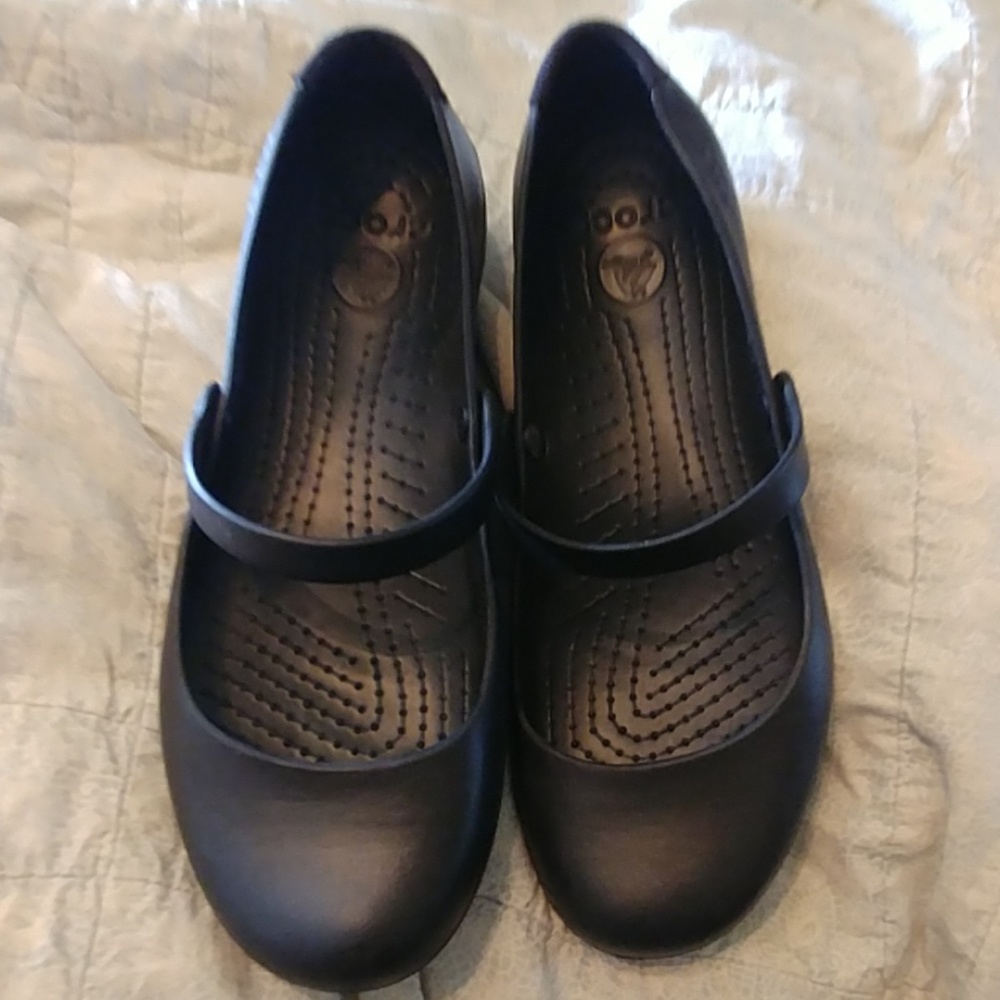 Crocs size 10 black flats